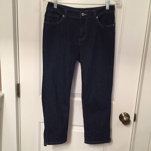 CHICO’S PLATINUM JEANS BLUE CROPPED CAPRI SEQUINS BACK POCKETS ZIP FLY Size 0 S
